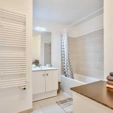 Private Room In Sharing Apartment Free Parking Bagneux  Exterior photo