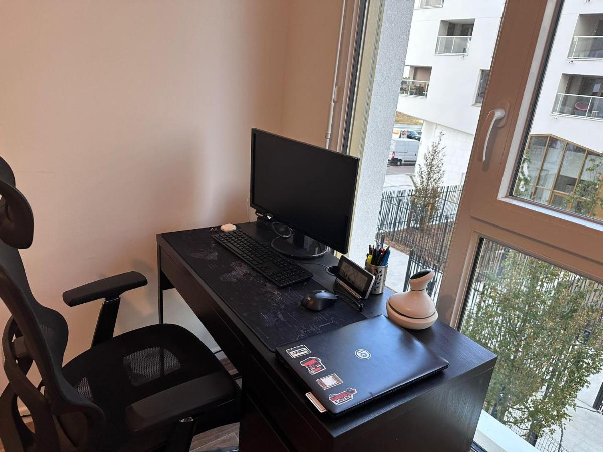Appartement Privee Dans Un En Colocation, Parking Gratuit