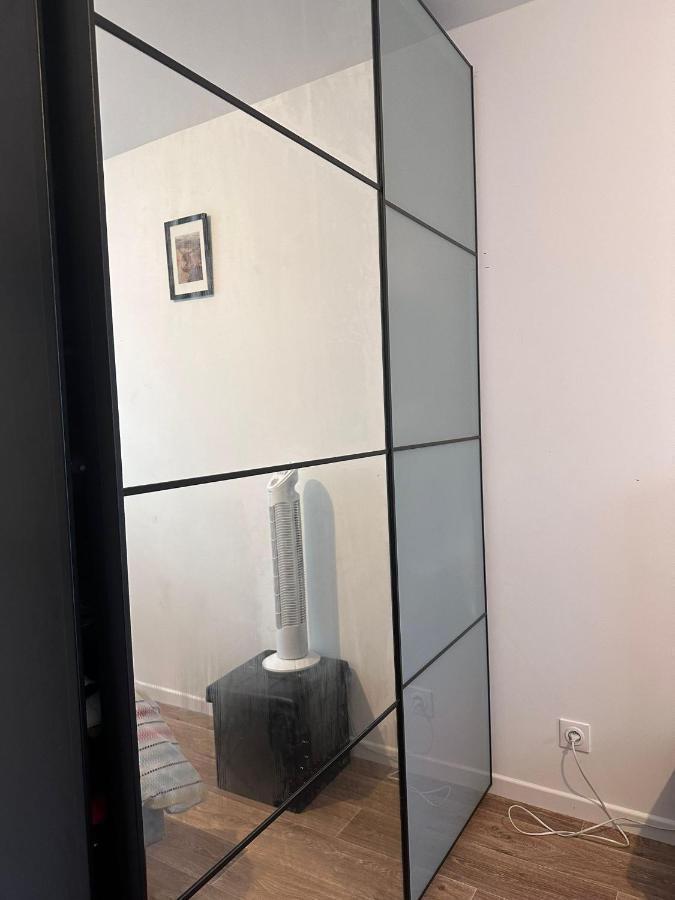 Private In Sharing Free Parking Apartment *