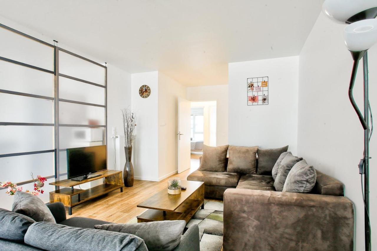 Private In Sharing Free Parking Apartment